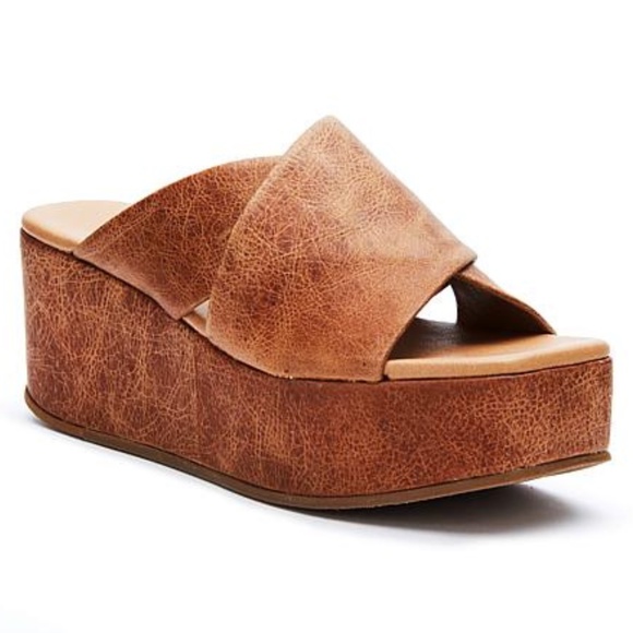 NIB Matisse Holden Tan Leather Wedge - Picture 3 of 3